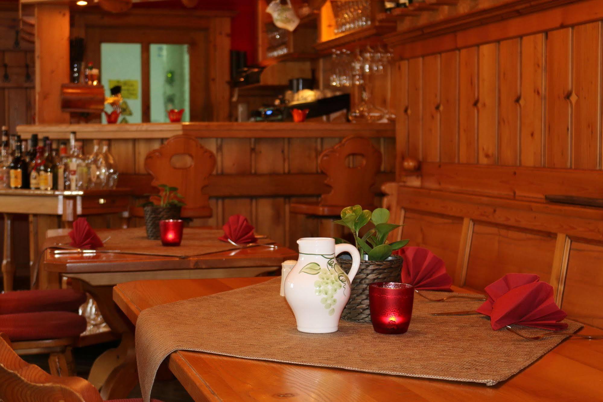 Gröditz Hotel Spanischer Hof מראה חיצוני תמונה