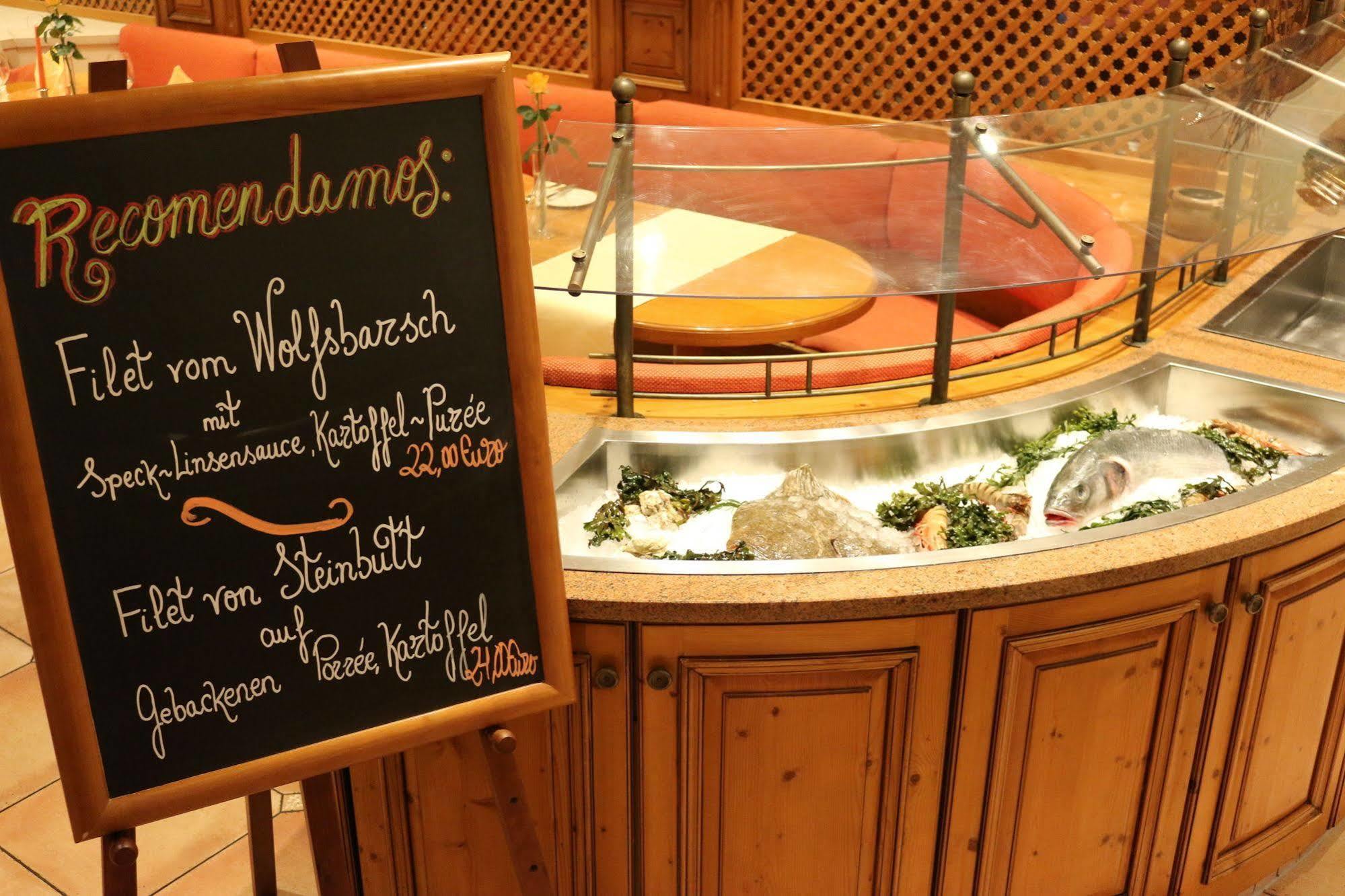 Gröditz Hotel Spanischer Hof מראה חיצוני תמונה