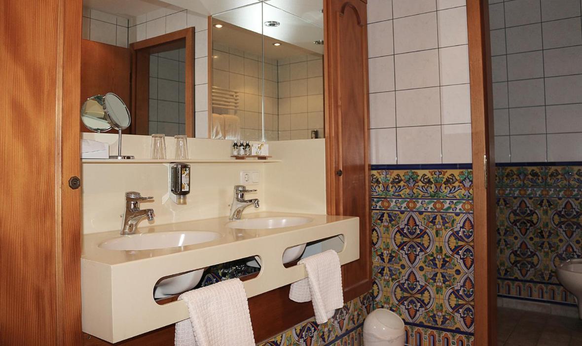 Gröditz Hotel Spanischer Hof מראה חיצוני תמונה