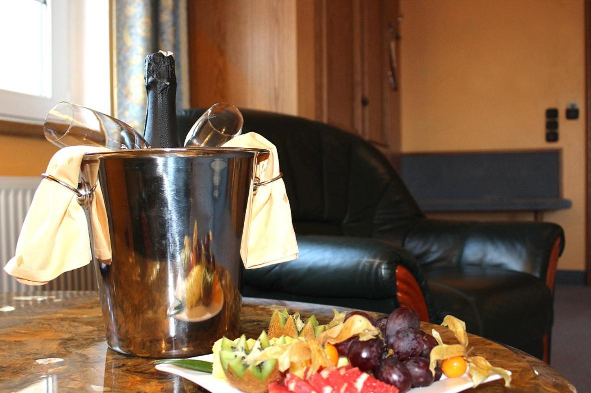 Gröditz Hotel Spanischer Hof מראה חיצוני תמונה