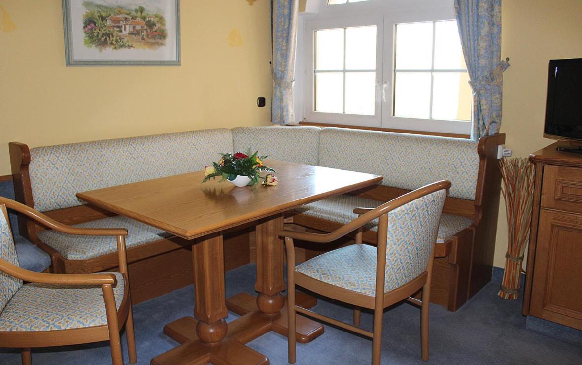 Gröditz Hotel Spanischer Hof מראה חיצוני תמונה