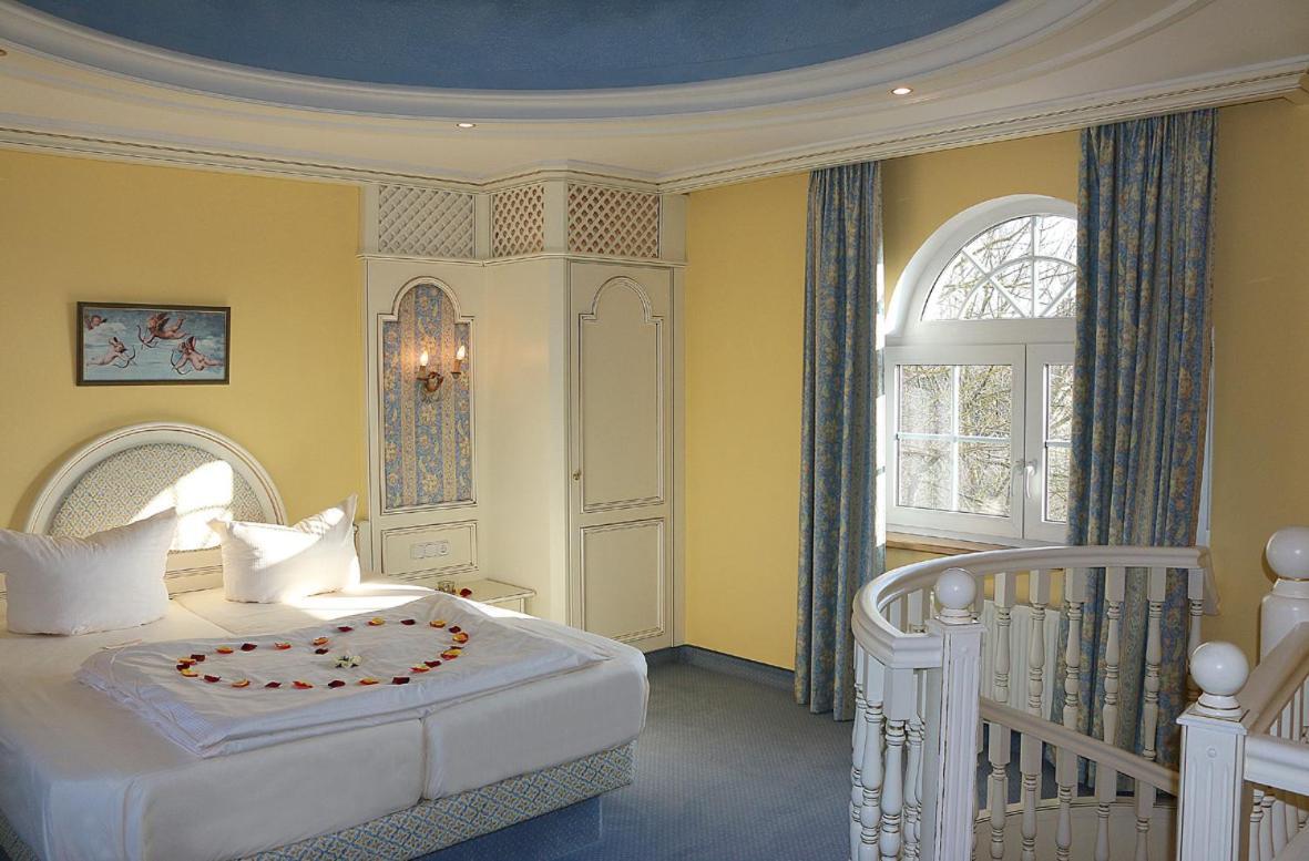 Gröditz Hotel Spanischer Hof מראה חיצוני תמונה