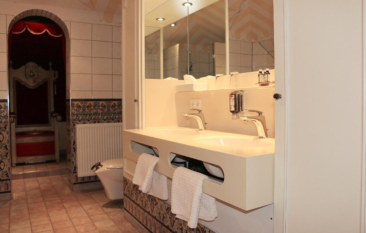 Gröditz Hotel Spanischer Hof מראה חיצוני תמונה